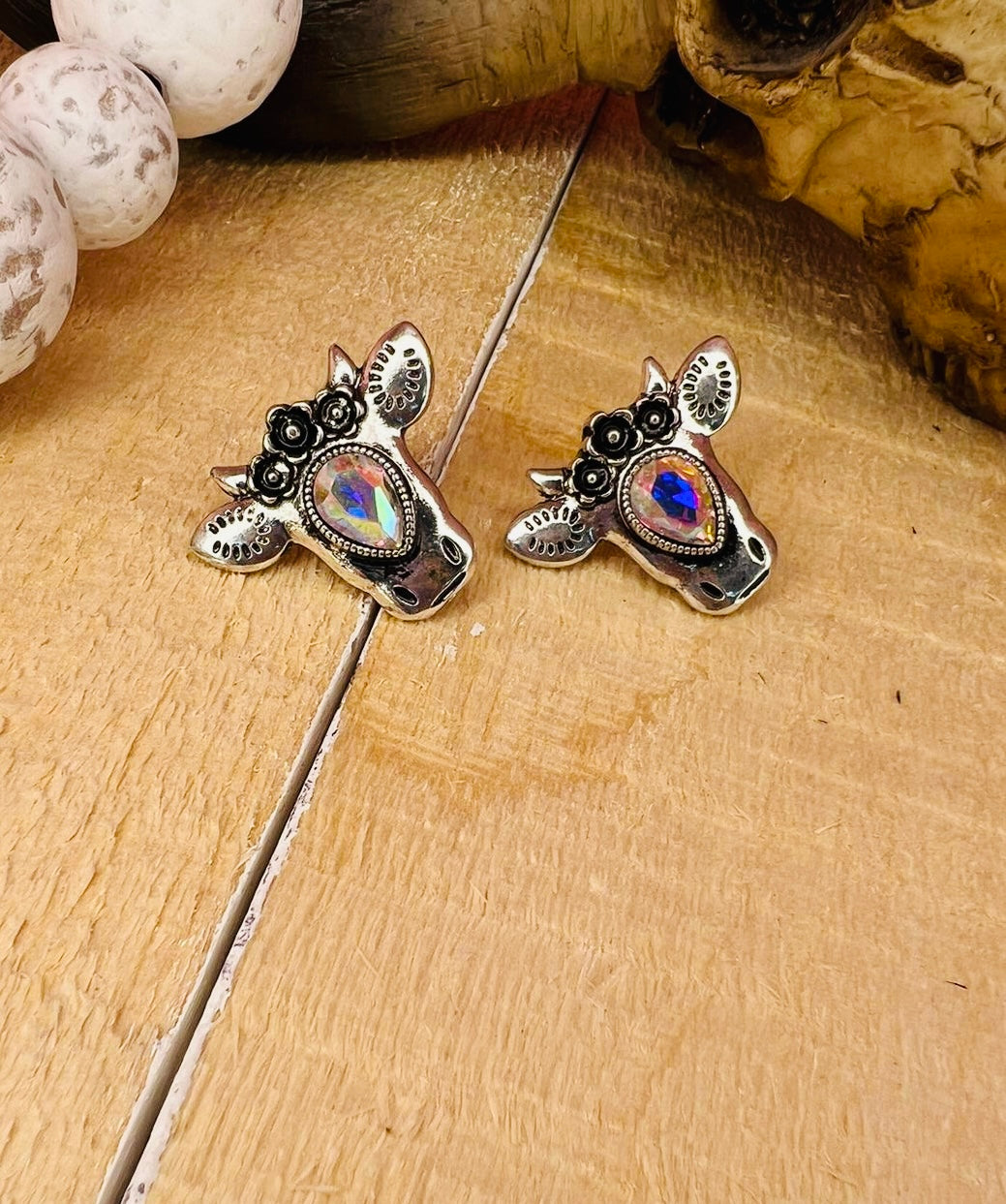 VAQUITA STUD EARRINGS- SILVER