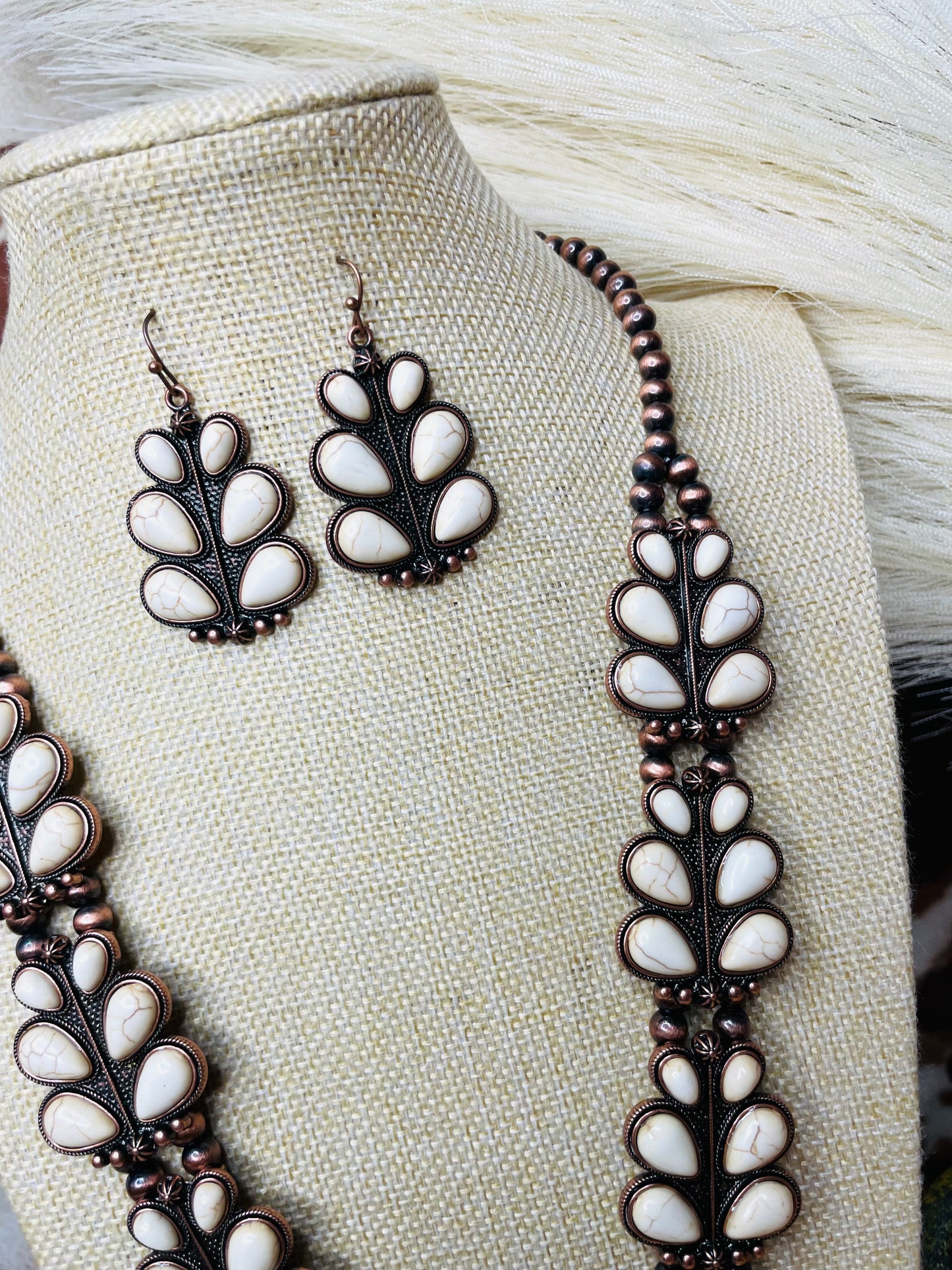 DON'T MESS WITH COWGIRLS NECKLACE SET- Ivory