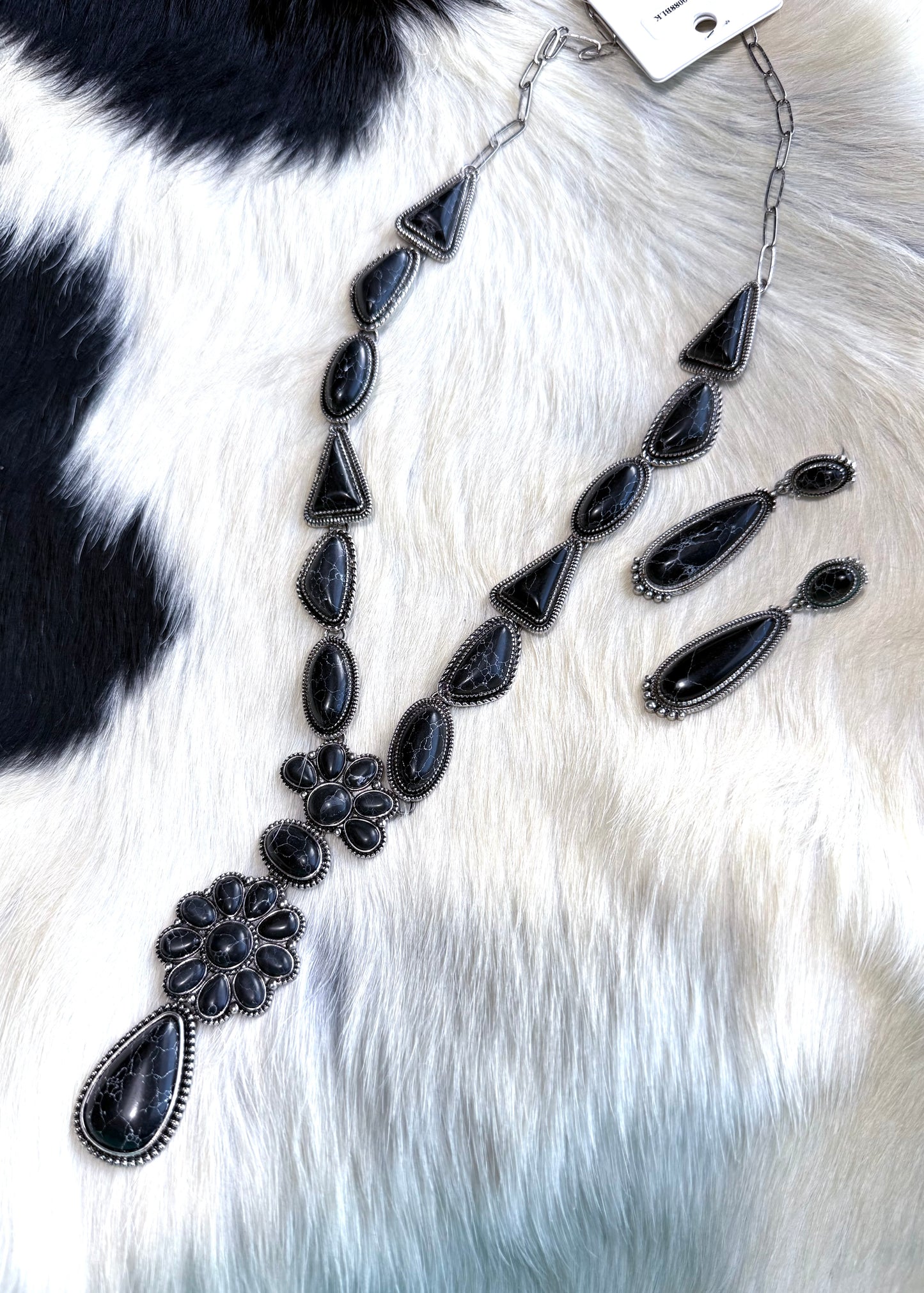 SADDLE UP BLACK NECKLACE SET