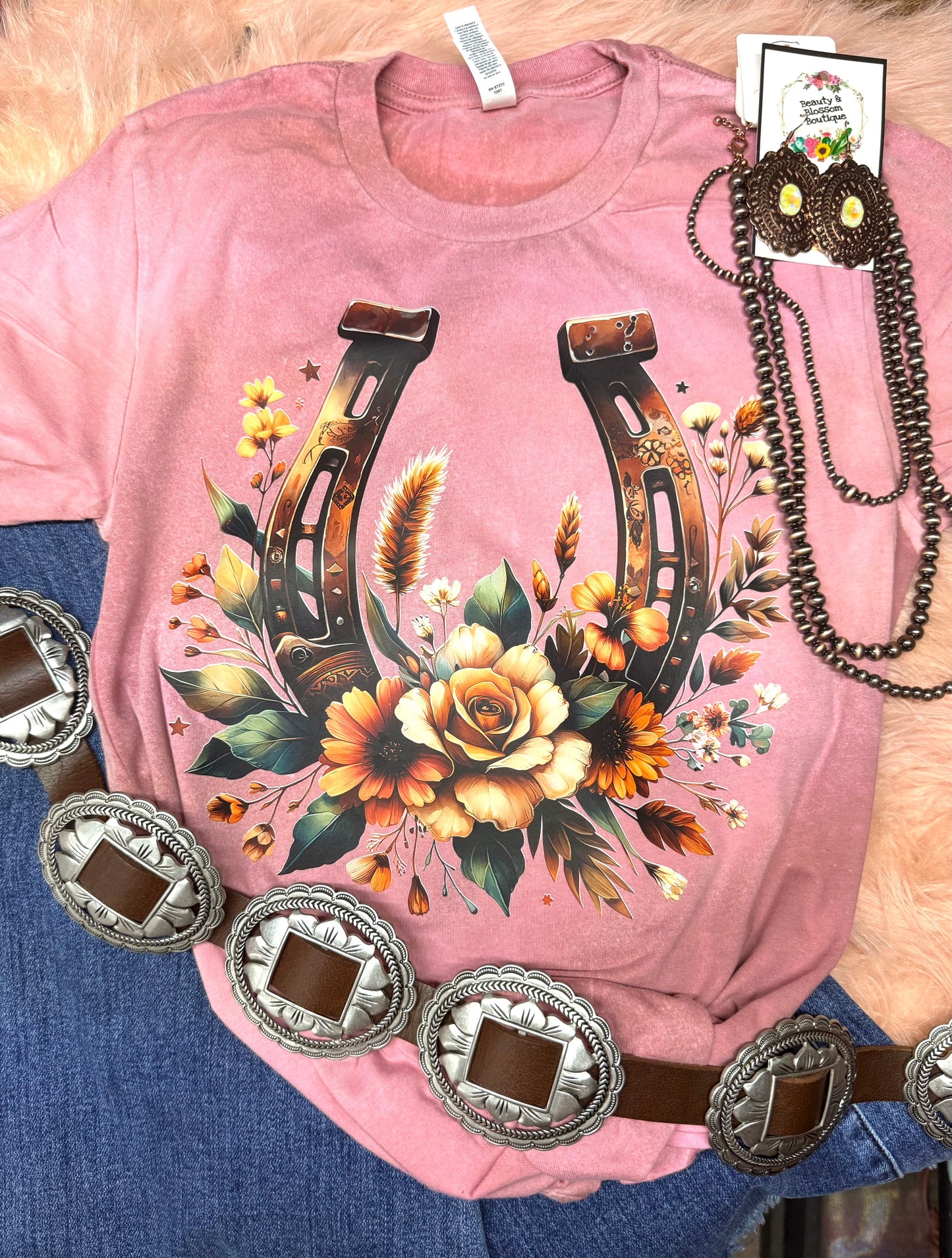 FLORAL HORSESHOE TEE- 91