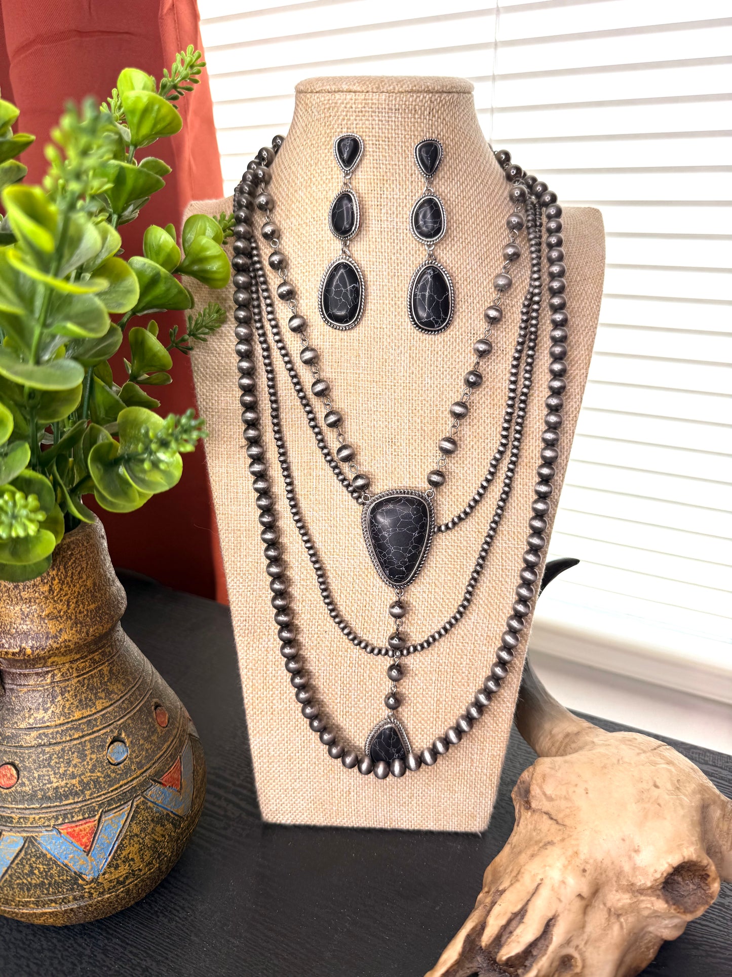 BLACK STONE NECKLACE SET