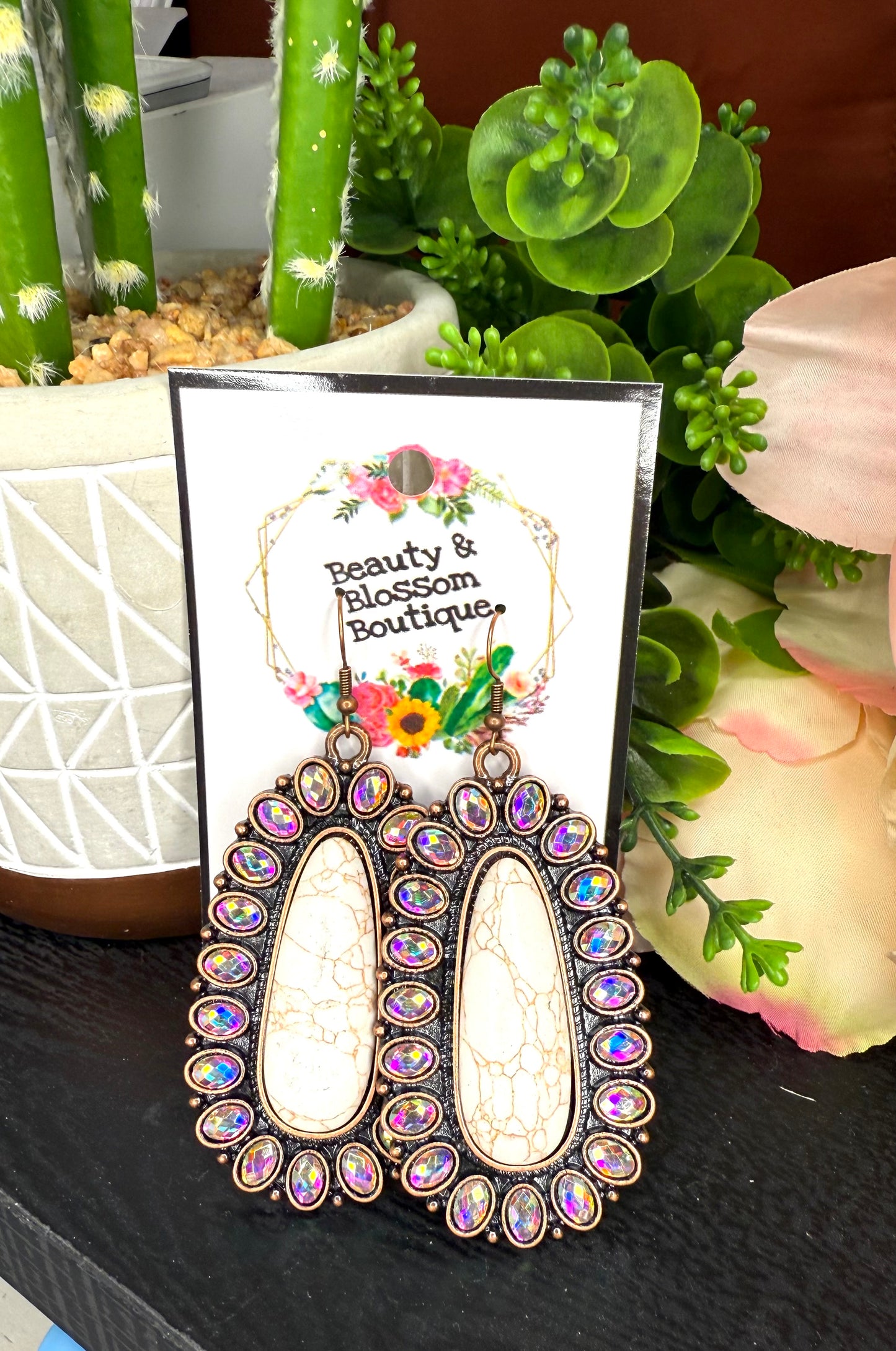 ALL THE RIGHT THINGS EARRINGS- Yvory