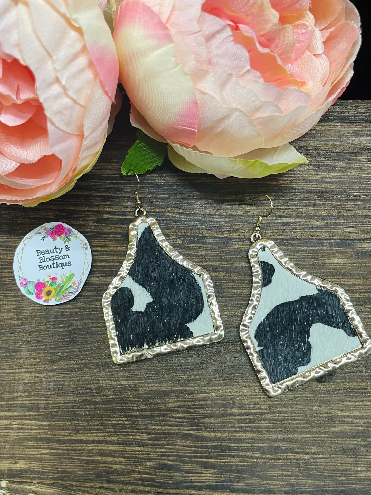 CATTLE TAG EARRINGS- BLACK