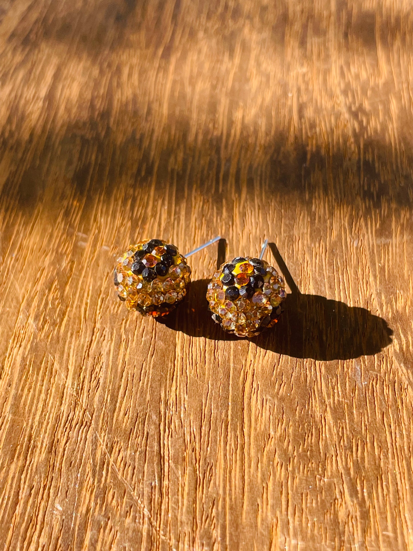ROUND LEOPARD STUD EARRINGS