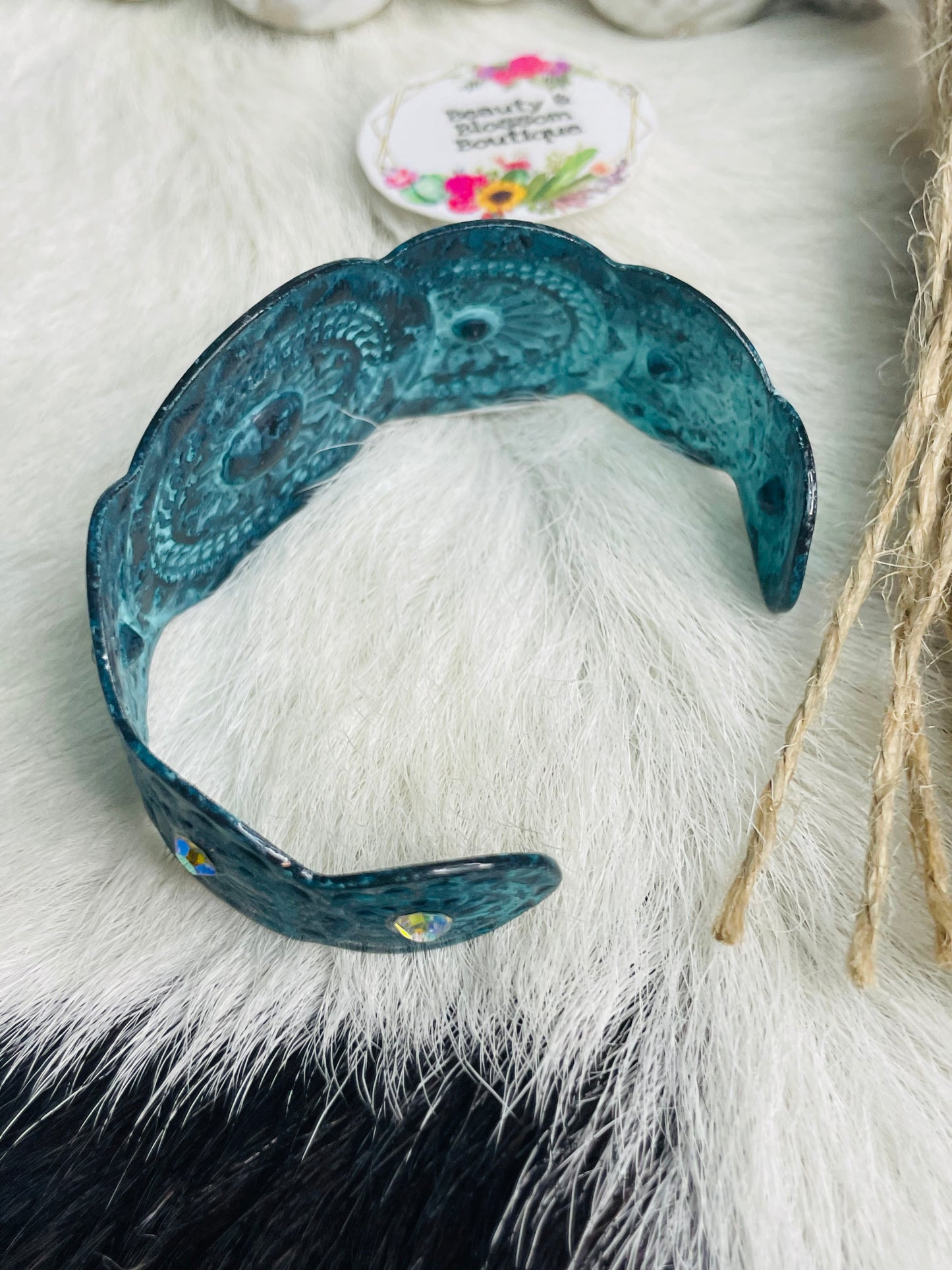 ZENIA CONCHO BRACELET - PATINA