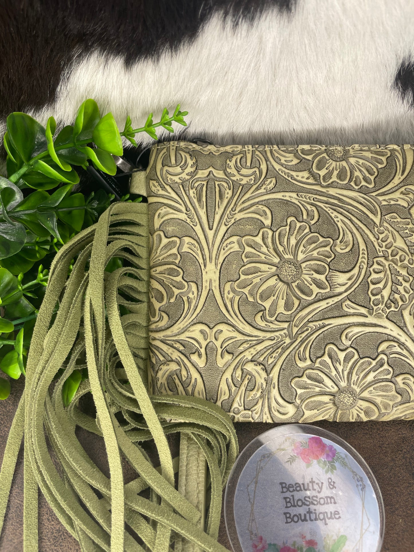 GREEN - Montana West Tooled Collection Clutch/Crossbody