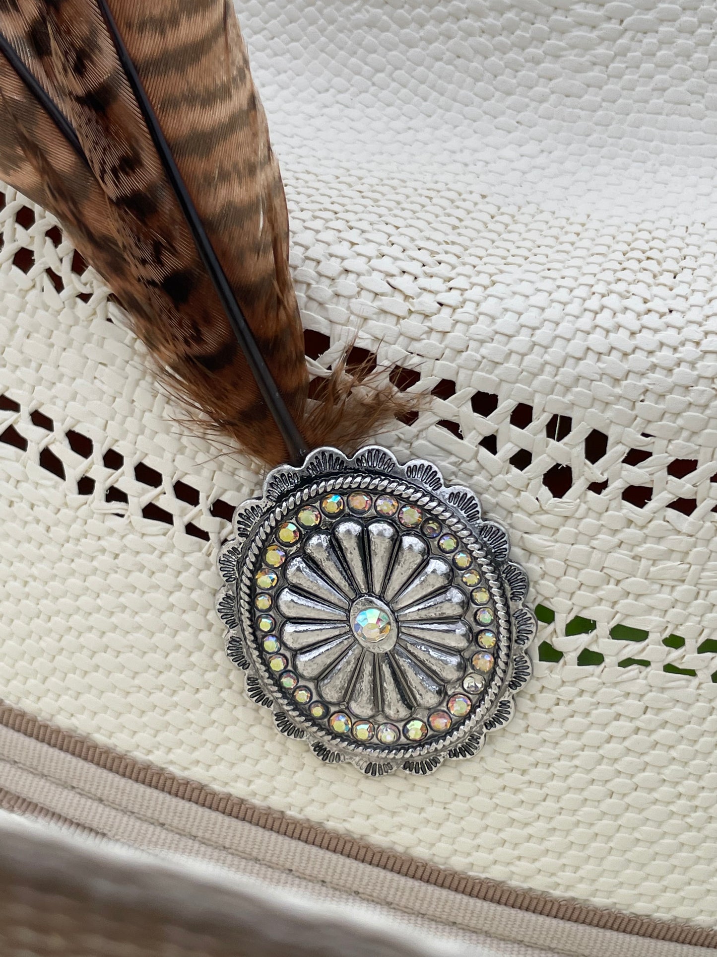 Feather w/Concho Hat Pin- silver