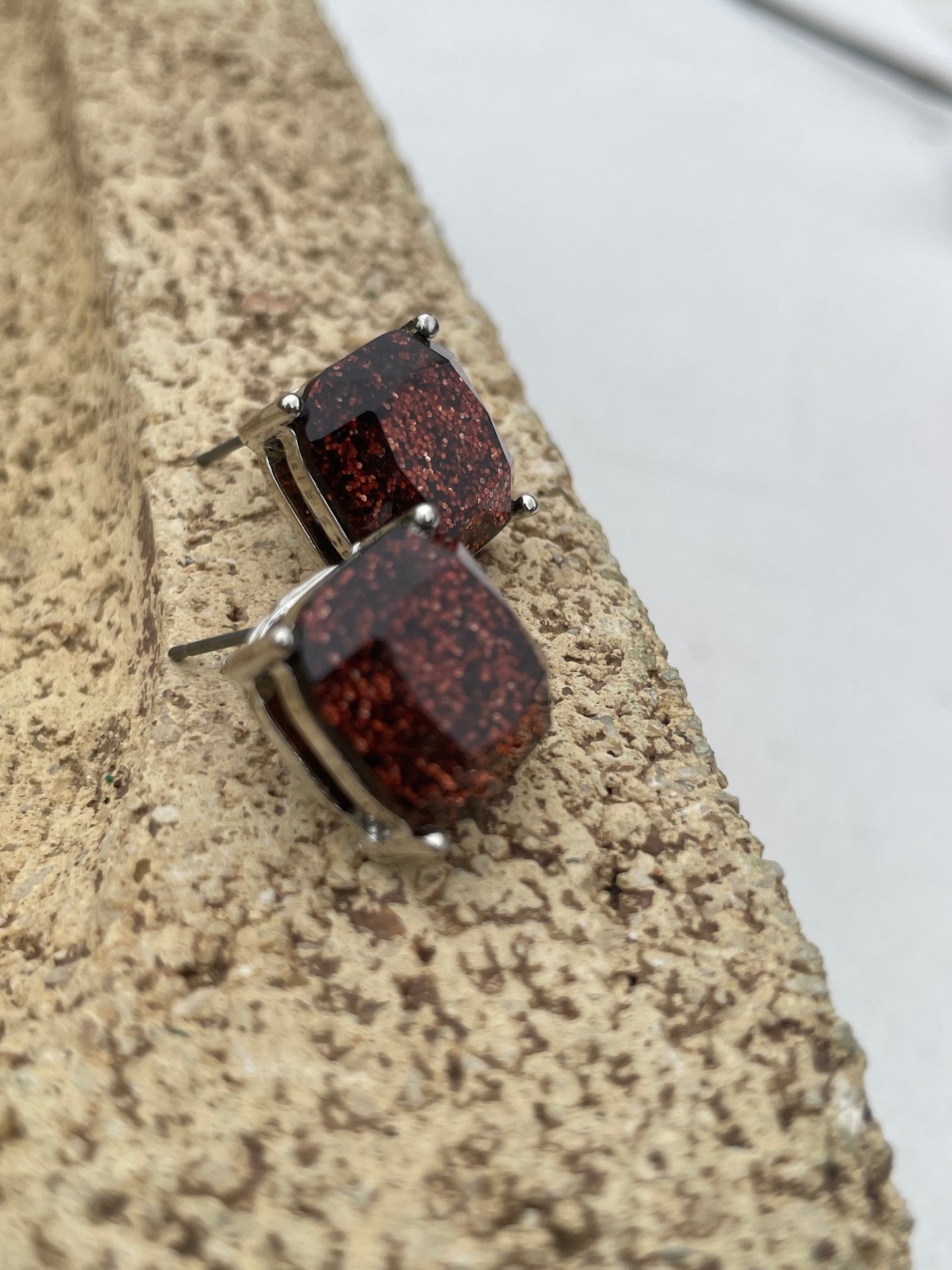 Shania Glitter Stud Earring
