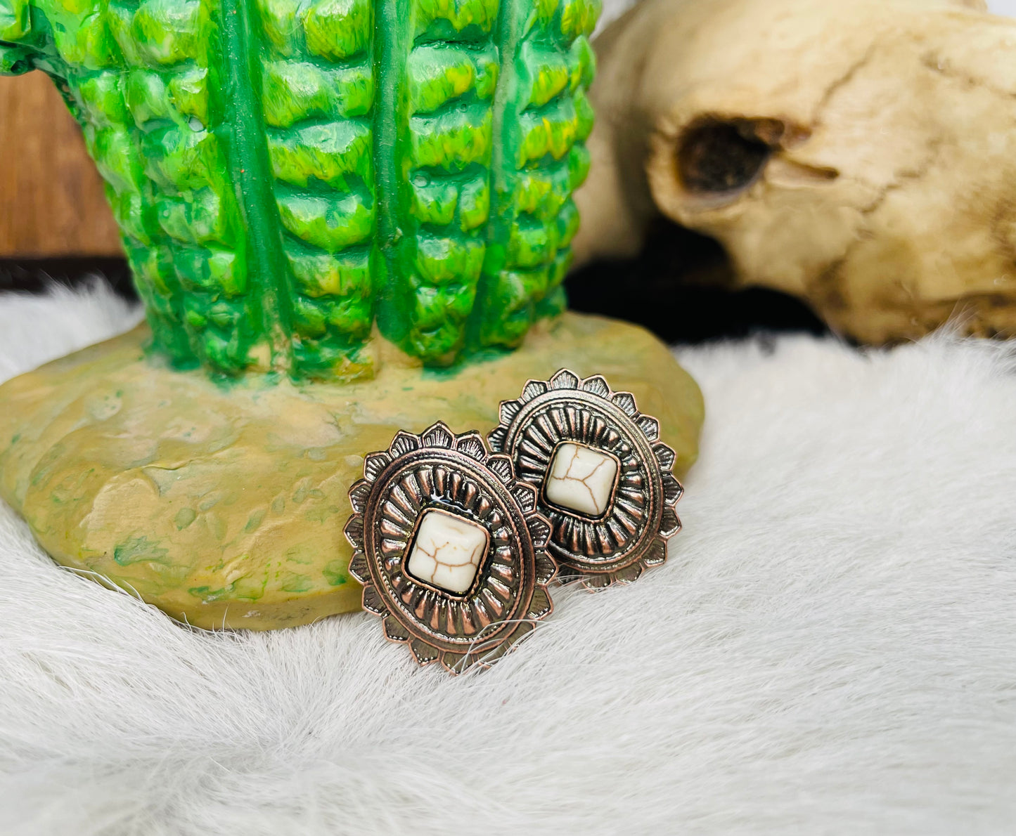 NAJA STUD EARRINGS