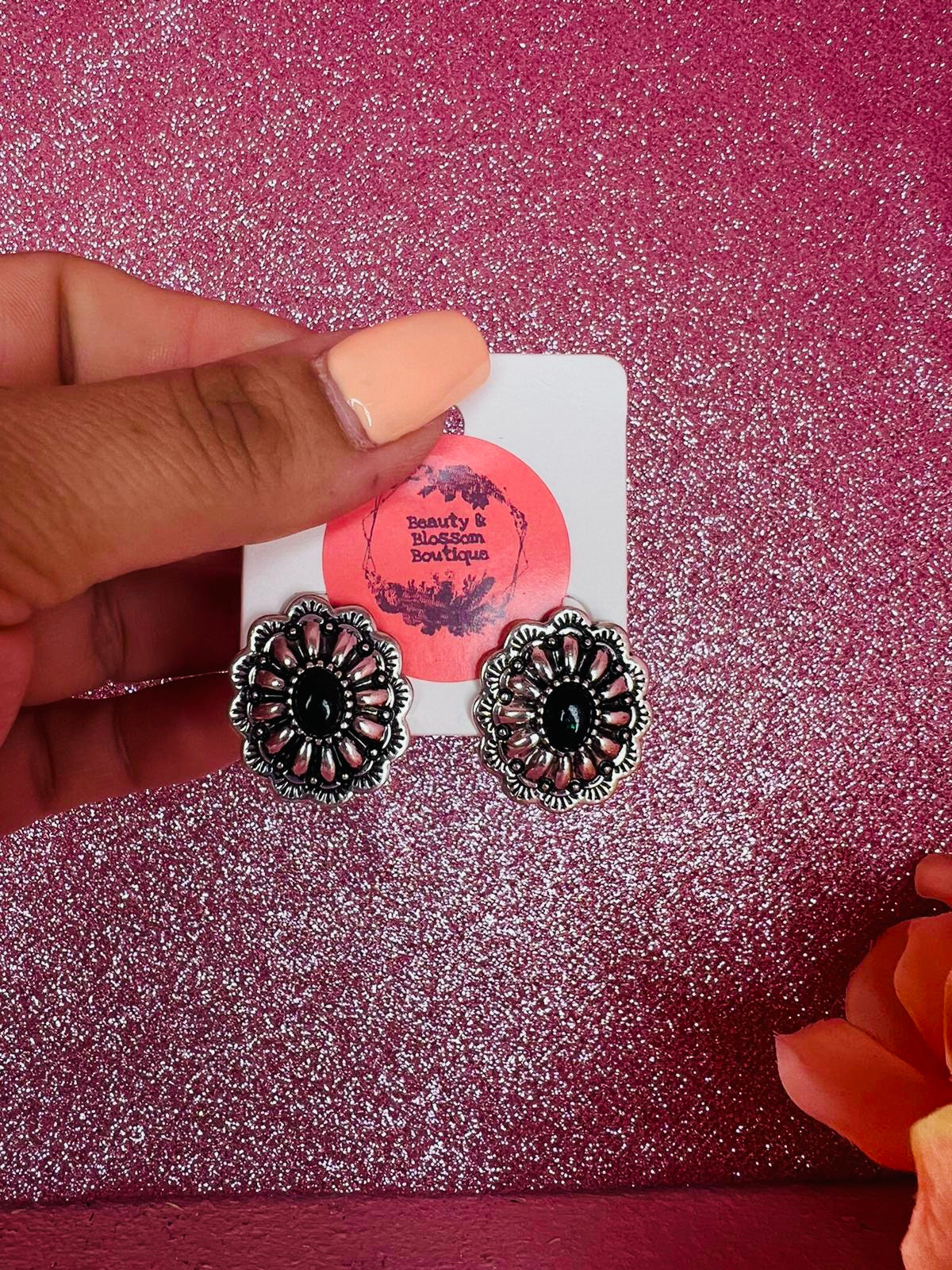 CONCHO OPAL STUD EARRINGS- black