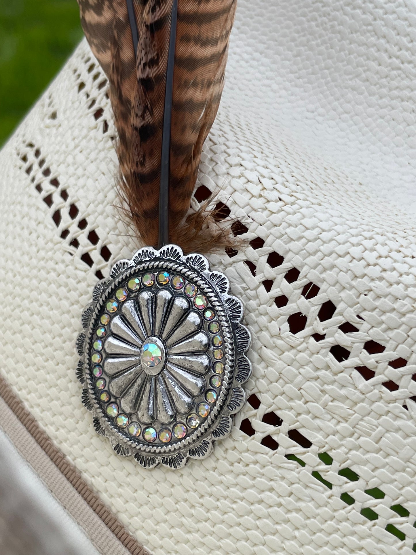 Feather w/Concho Hat Pin- silver
