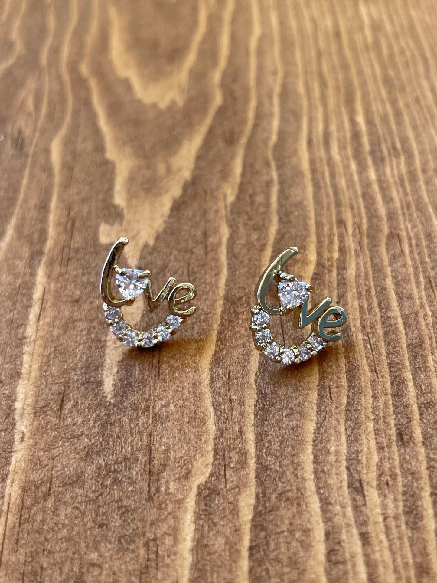 LOVE WITH HEART STUD EARRINGS-ZIRCONIA