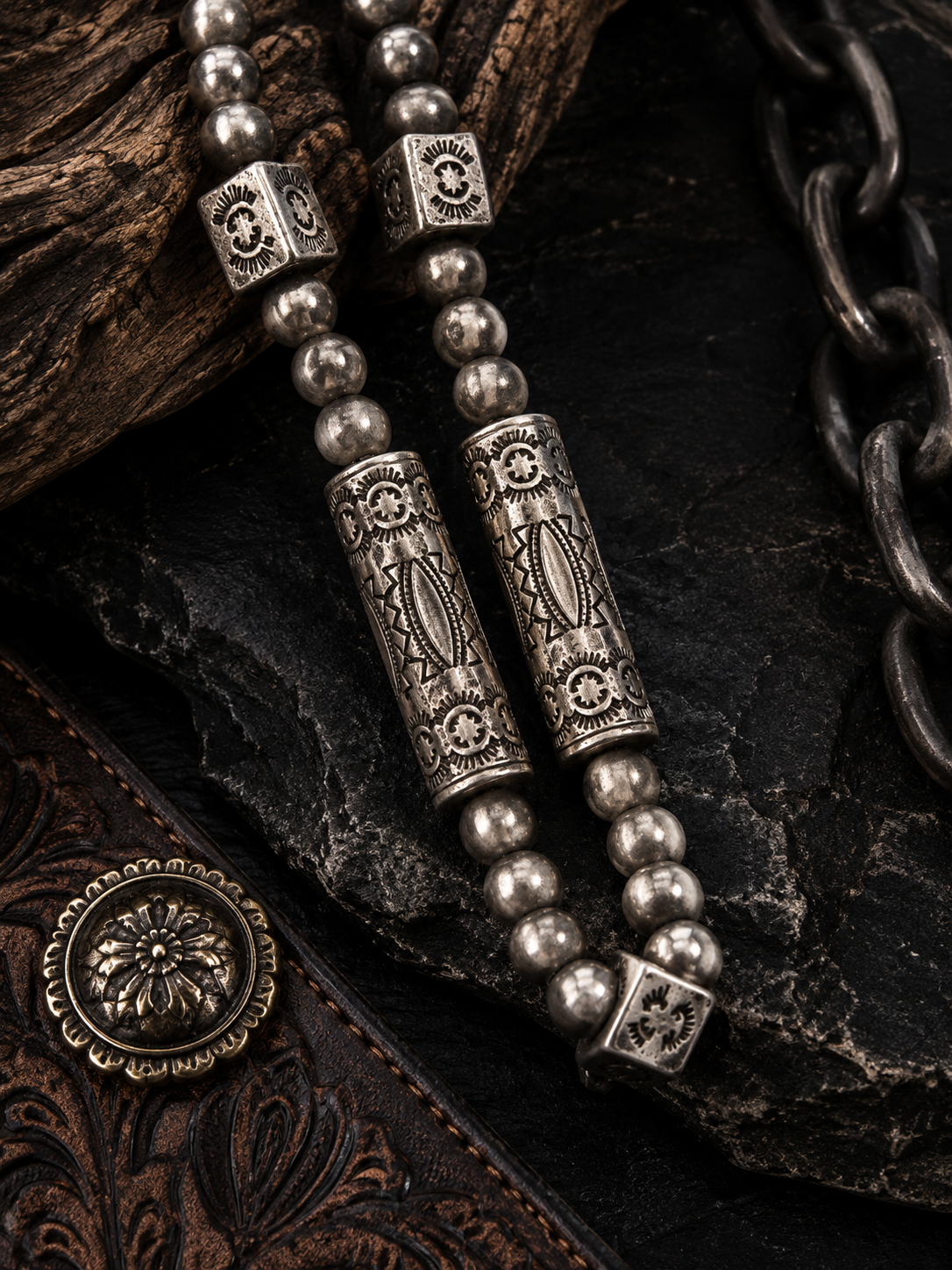 WESTERN PEARL BARREL NECKLACE