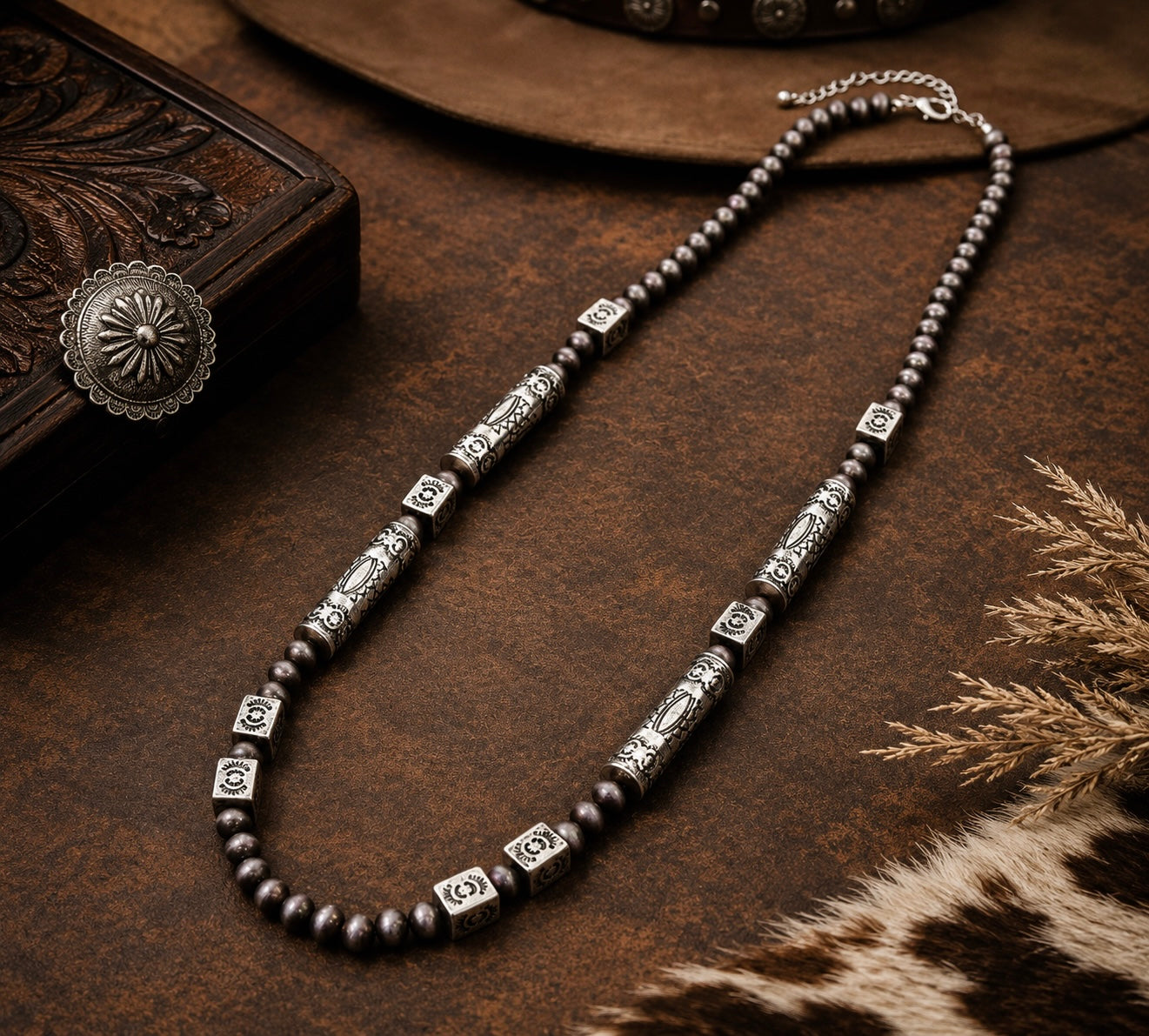 WESTERN PEARL BARREL NECKLACE