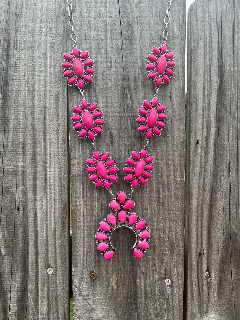 CONCHO NECKLACE SET- FUCHSIA