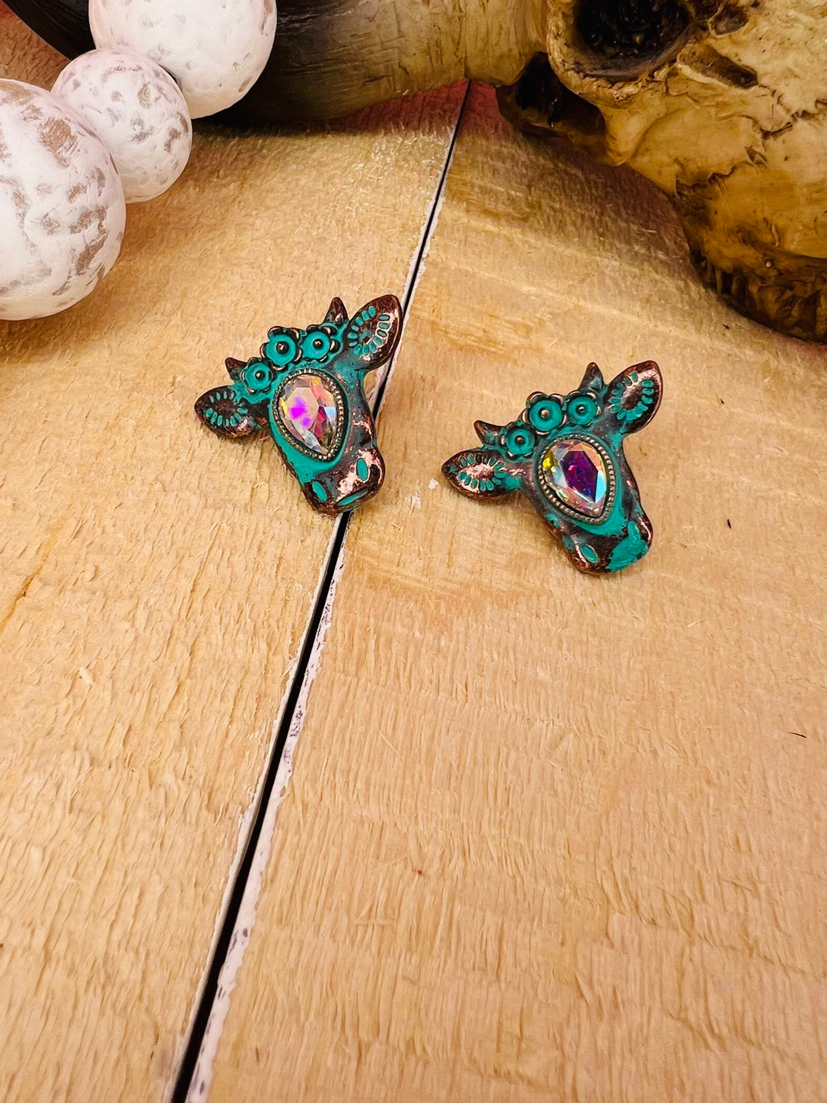 VAQUITA STUD EARRINGS- patina