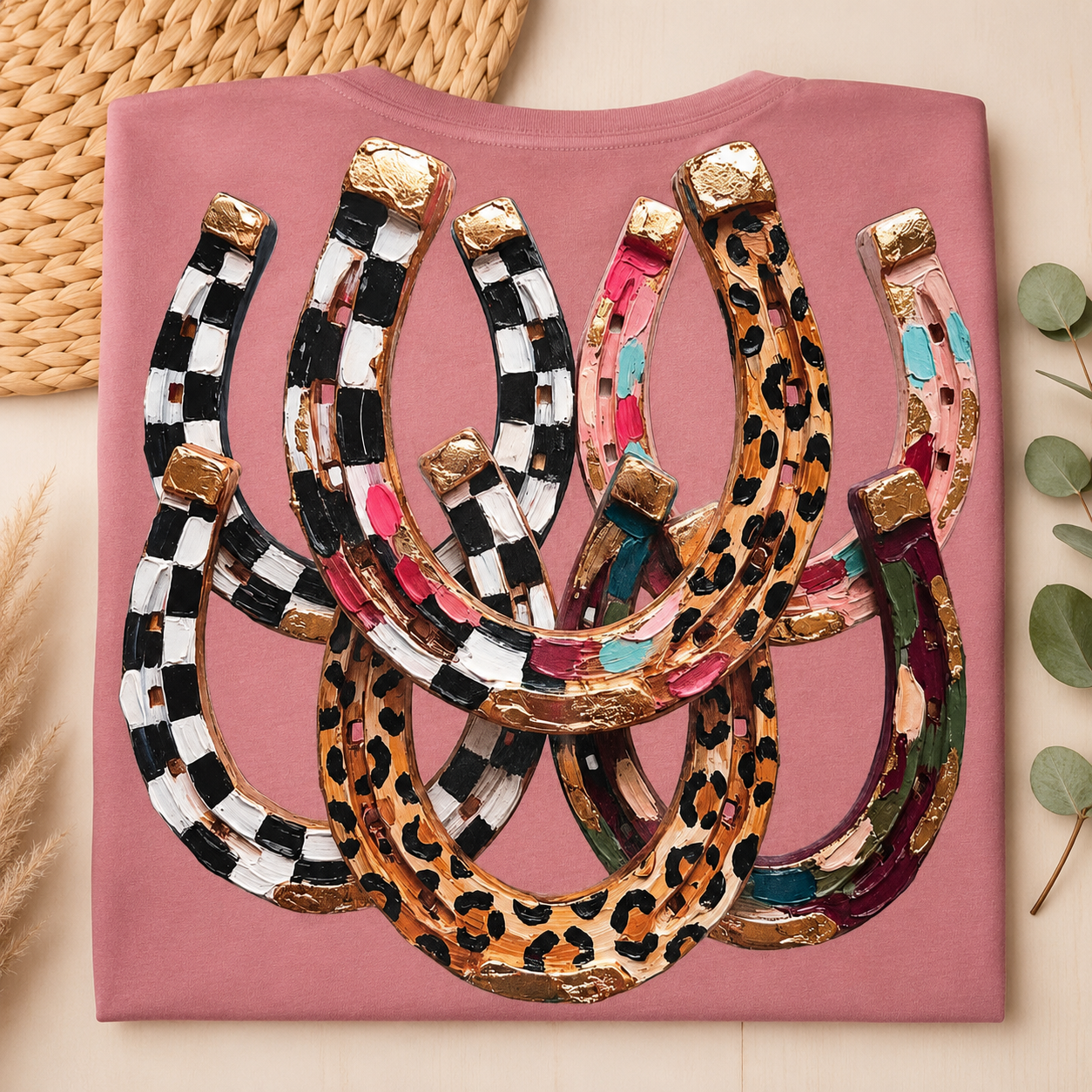 LUCKY HORSESHOES TEE  -
