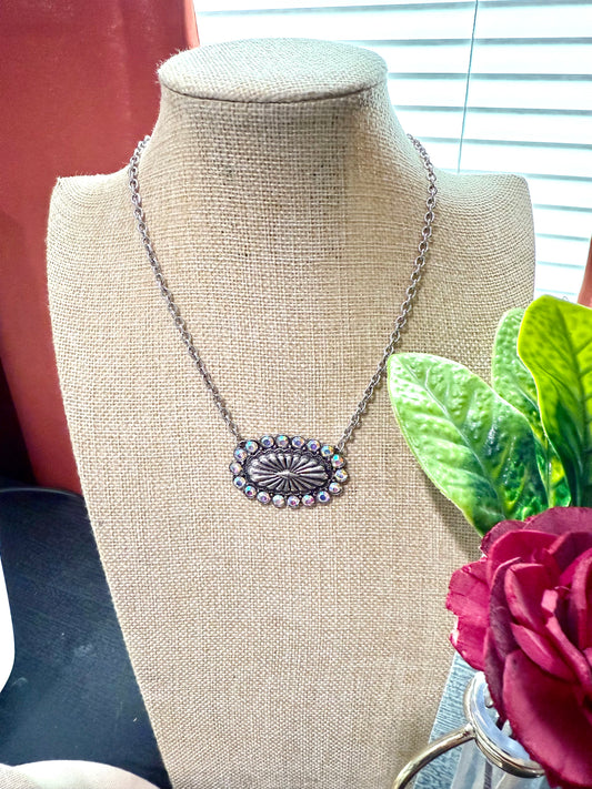 CONCHO QUEEN NECKLACE - SILVER