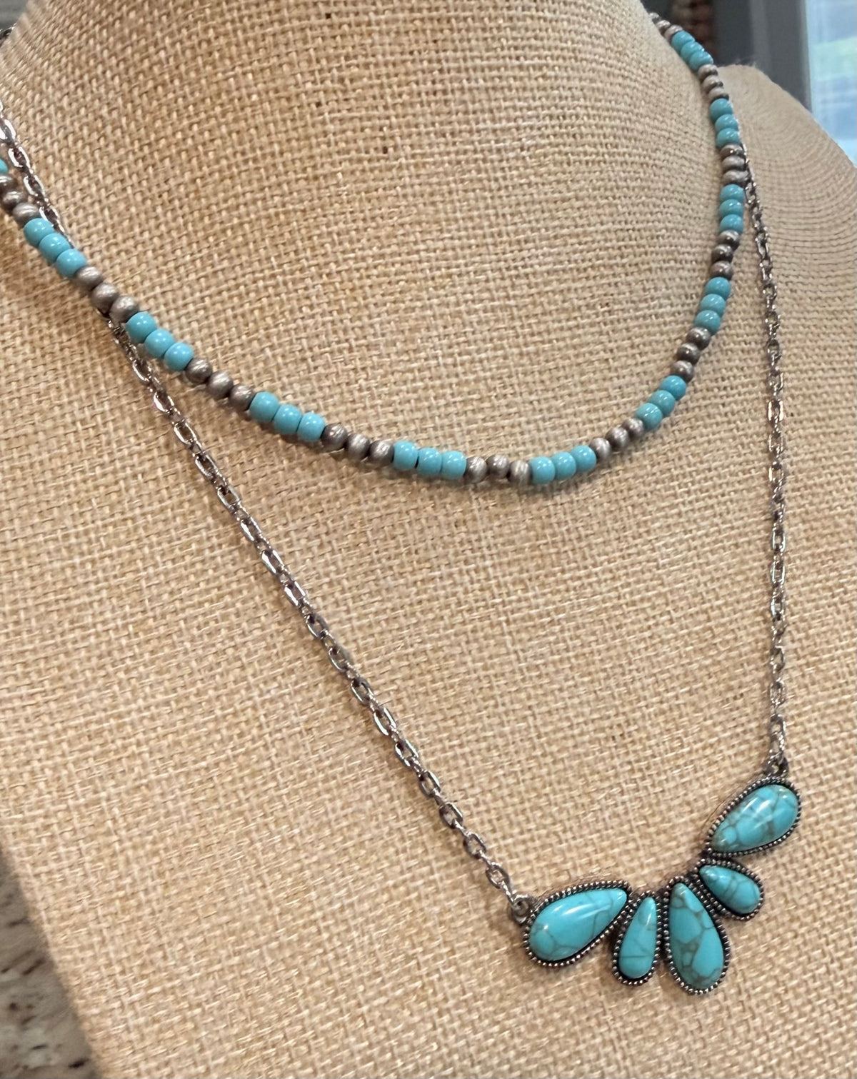 WESTERN TURQUOISE STONE LAYERED NECKLACE