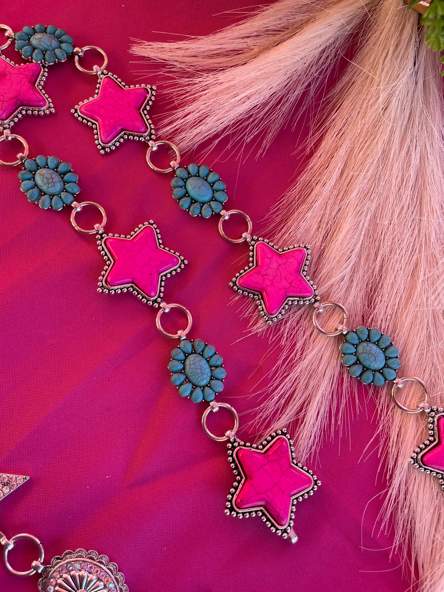 STARS & CONCHOS BELT- PINK