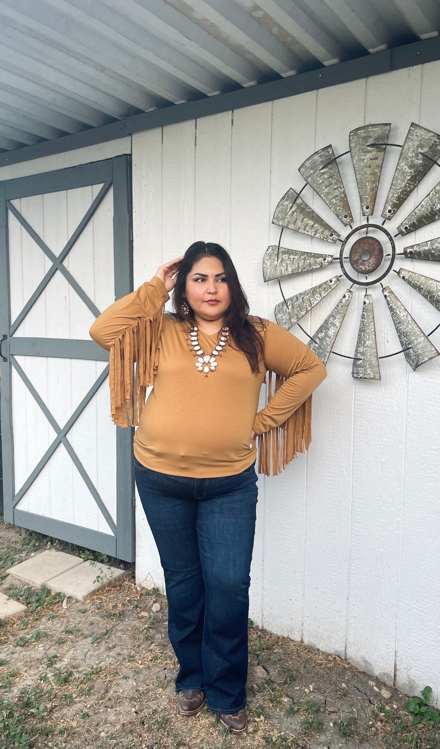 LOVIN’ FRINGE TOP