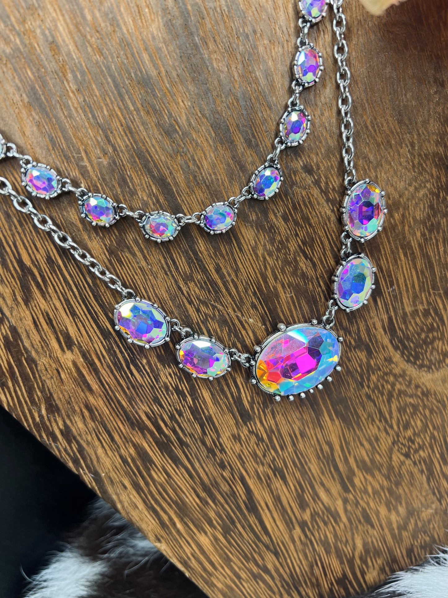 KEEP IT STUNNING AB STONE NECKLACE