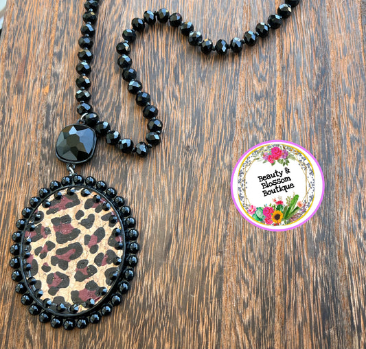 BLACK LEOPARD BEADED NECKLACE