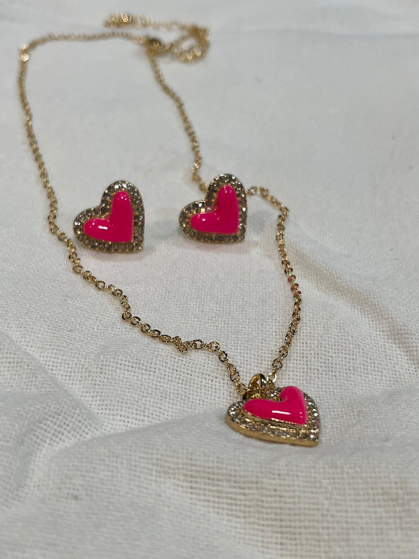 QUEEN HEART SET- FUCSHIA