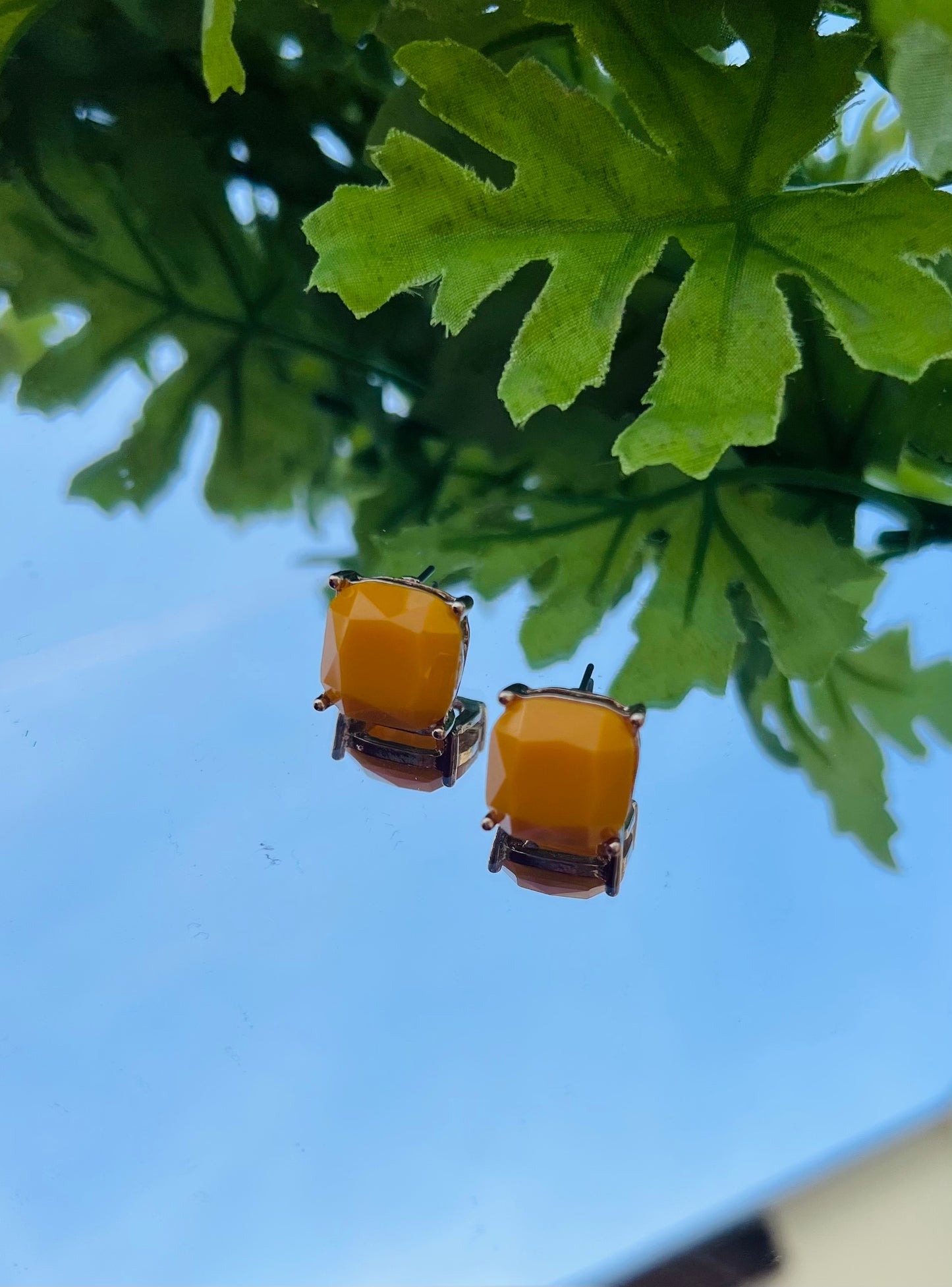 MUSTARD STUD EARRINGS