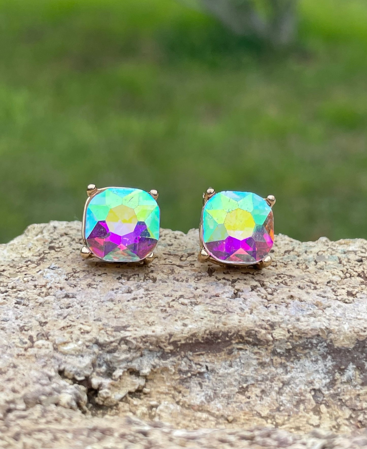 BE BRIGHT STUD EARRINGS